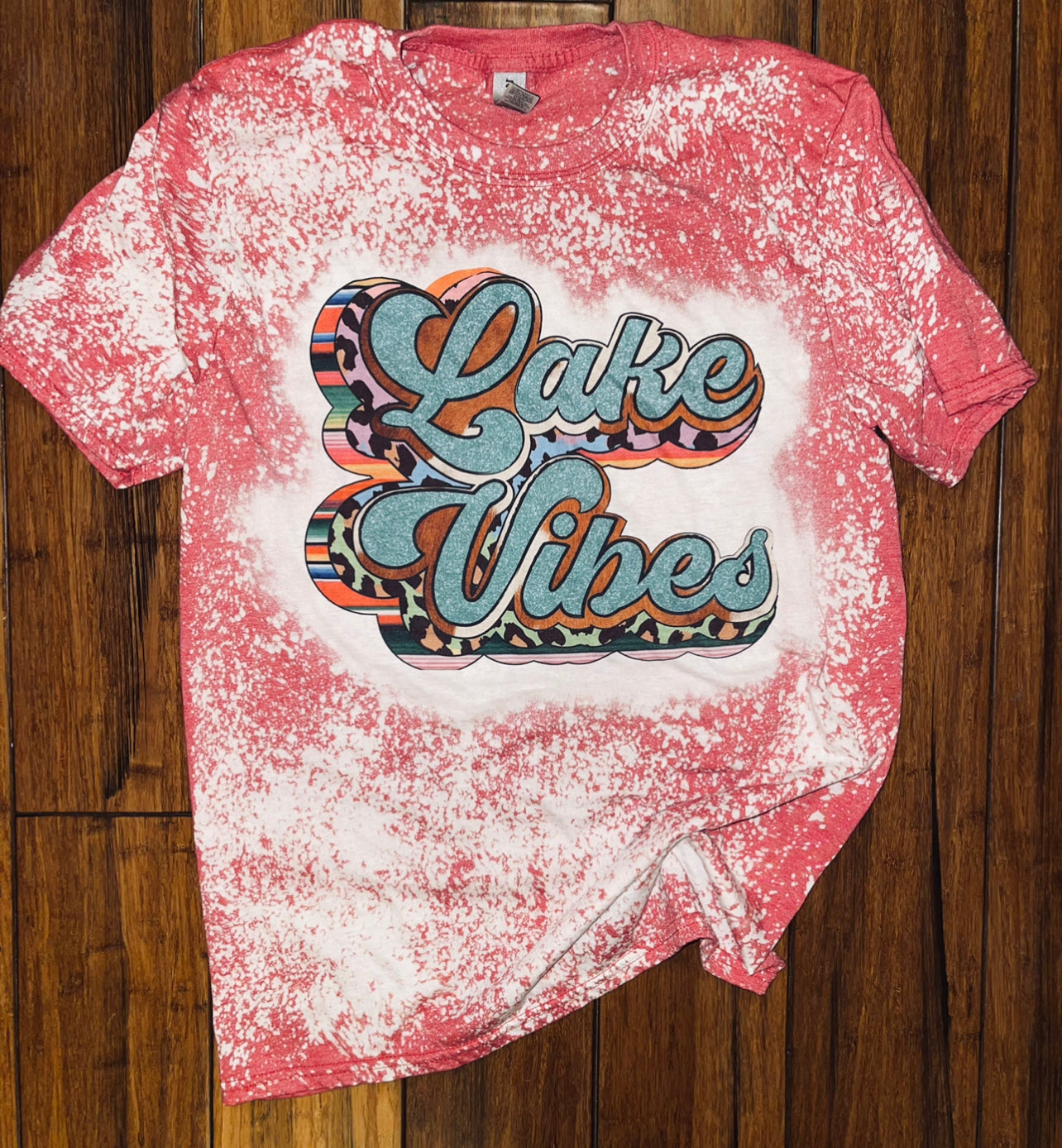 Lake vibes tee
