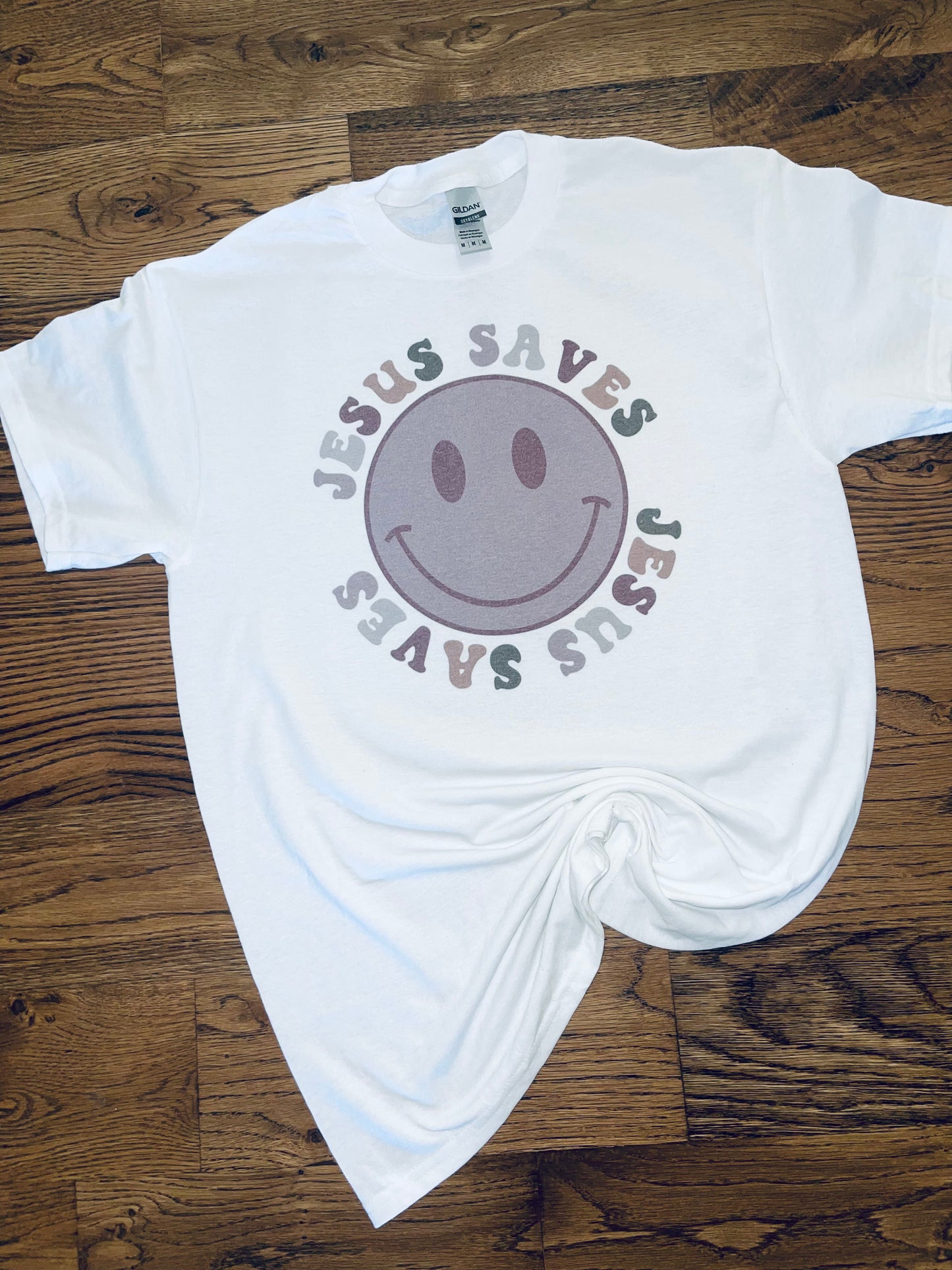 Jesus Saves tee