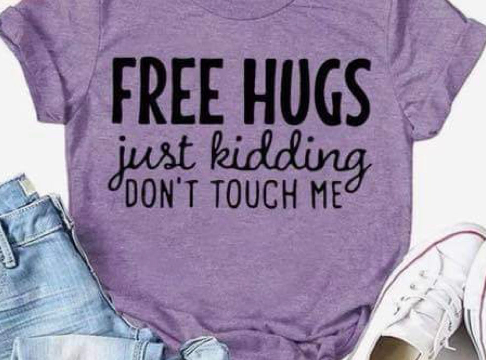 Free hugs tee